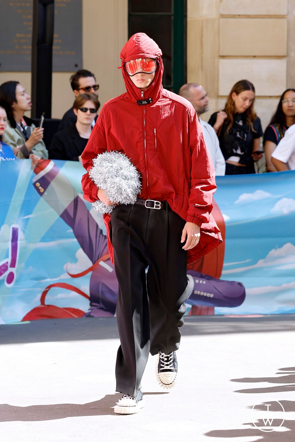 Fashion Week Paris Spring/Summer 2025 look 32 from the Doublet collection menswear