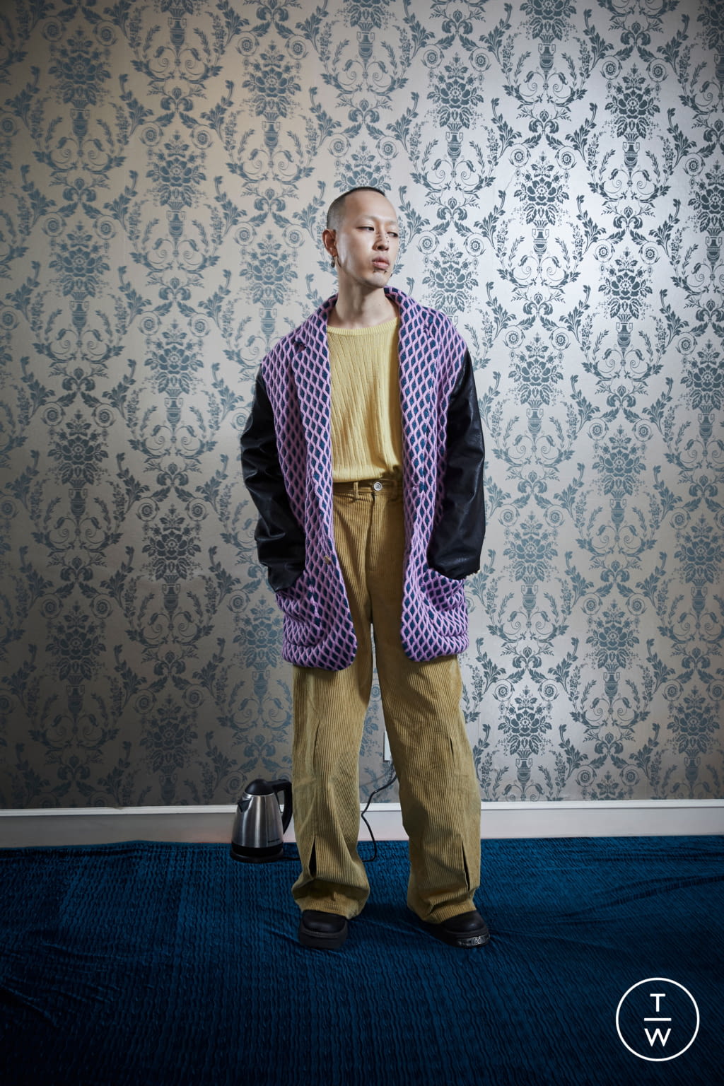 Fashion Week New York Fall/Winter 2021 look 51 from the Dirty Pineapple collection 女装