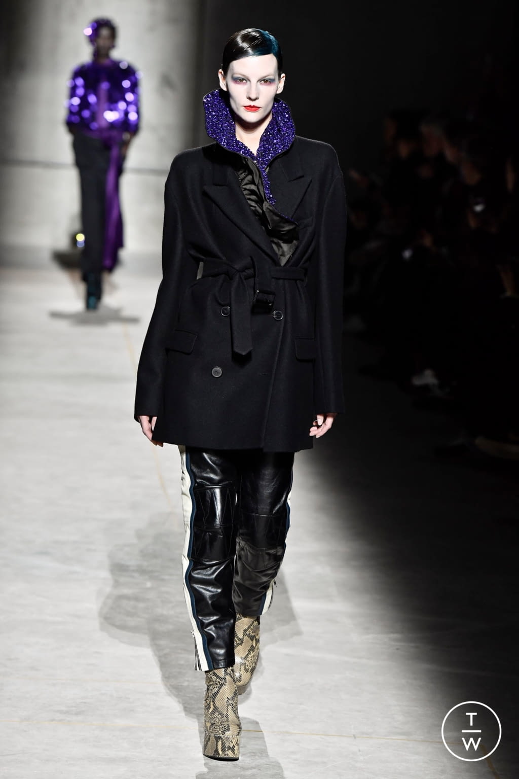 Fashion Week Paris Fall/Winter 2020 look 49 from the Dries Van Noten collection womenswear