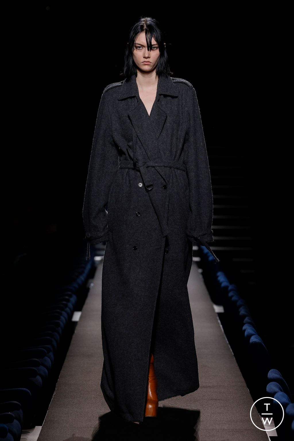 Fashion Week Paris Fall/Winter 2023 look 13 from the Dries Van Noten collection womenswear