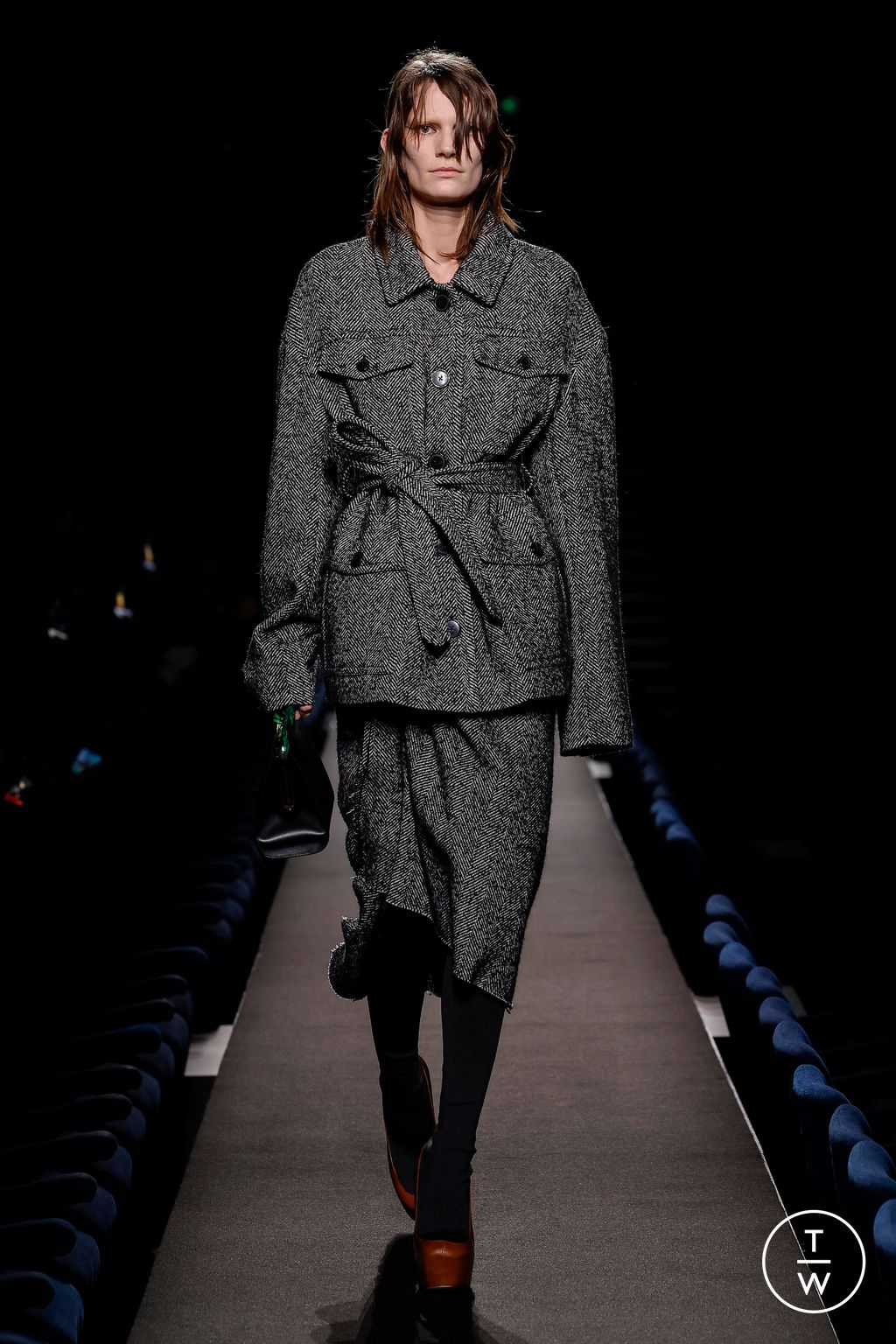 Fashion Week Paris Fall/Winter 2023 look 17 from the Dries Van Noten collection womenswear