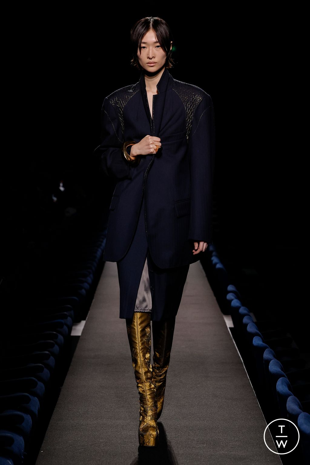 Fashion Week Paris Fall/Winter 2023 look 23 from the Dries Van Noten collection womenswear