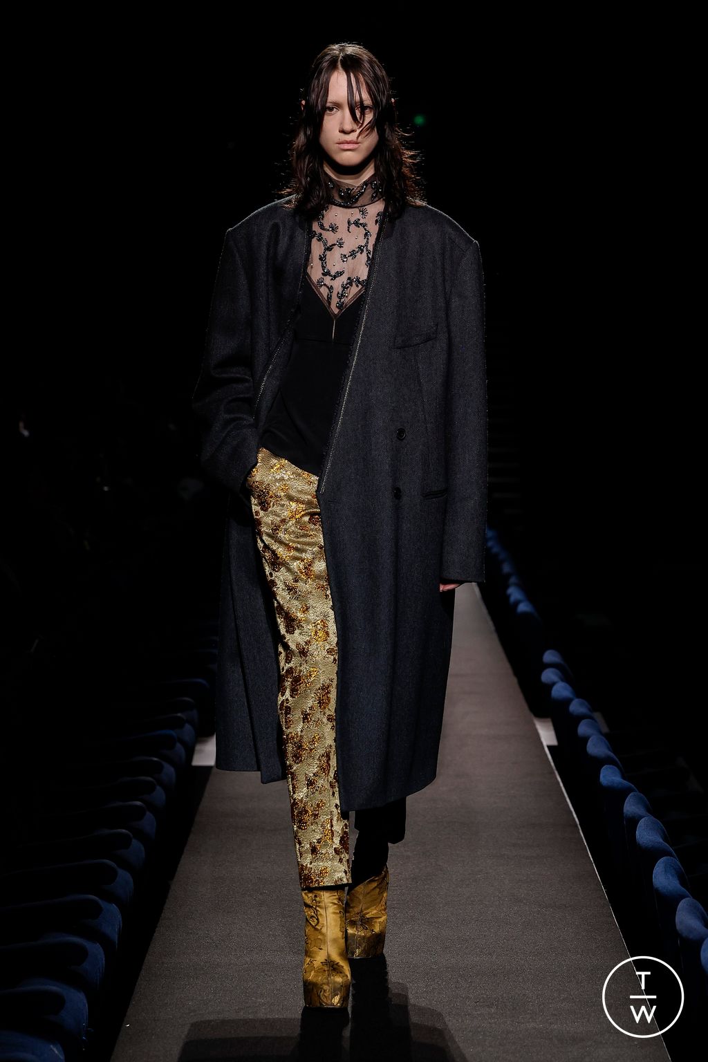 Fashion Week Paris Fall/Winter 2023 look 27 from the Dries Van Noten collection womenswear