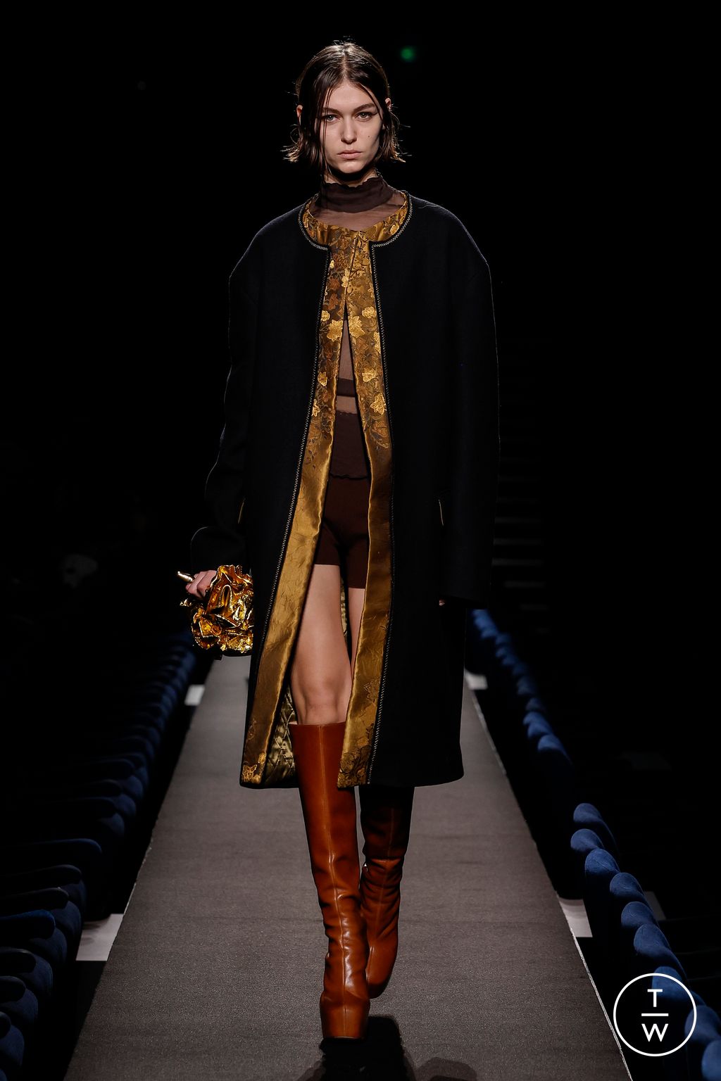 Fashion Week Paris Fall/Winter 2023 look 31 from the Dries Van Noten collection 女装