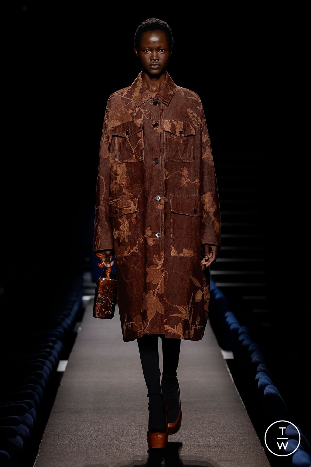Fashion Week Paris Fall/Winter 2023 look 37 from the Dries Van Noten collection womenswear