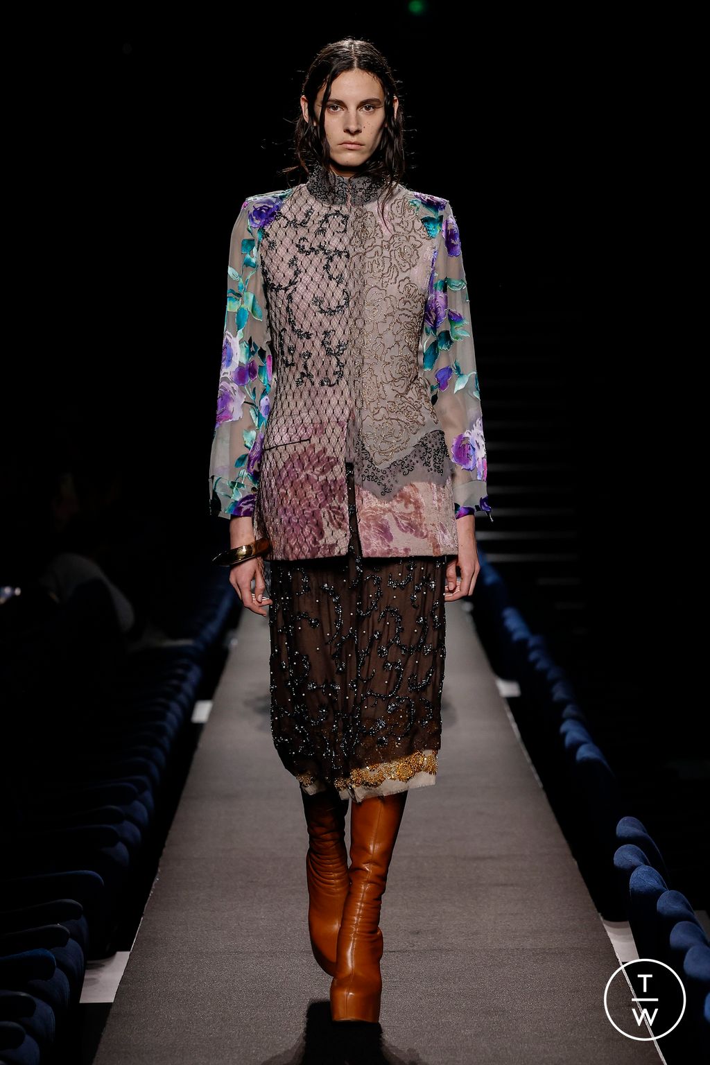 Fashion Week Paris Fall/Winter 2023 look 43 from the Dries Van Noten collection 女装