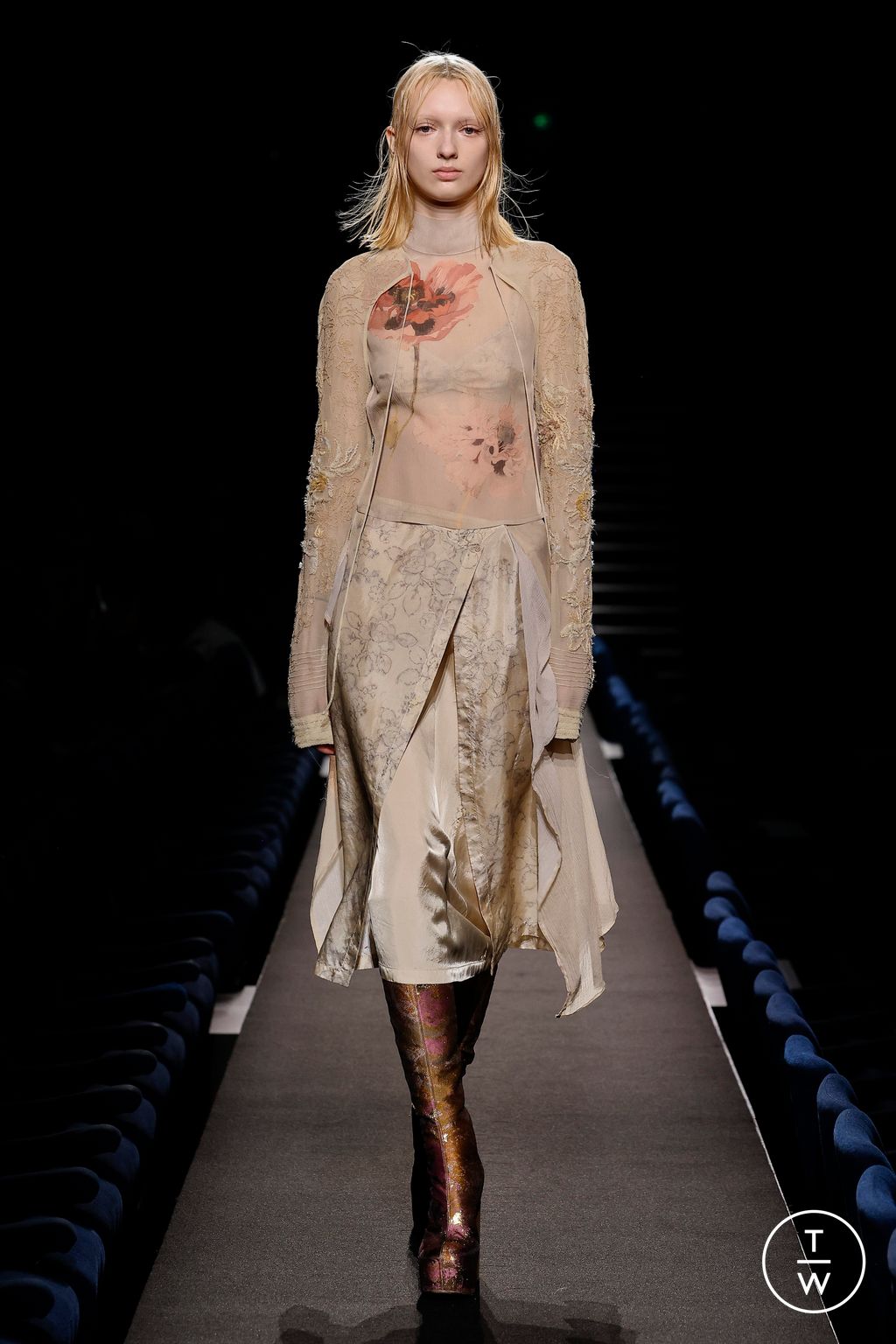 Fashion Week Paris Fall/Winter 2023 look 54 from the Dries Van Noten collection 女装