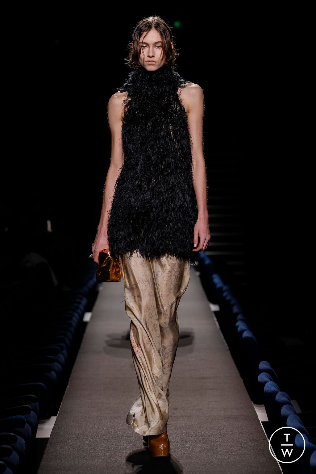 Fashion Week Paris Fall/Winter 2023 look 55 de la collection Dries Van Noten womenswear