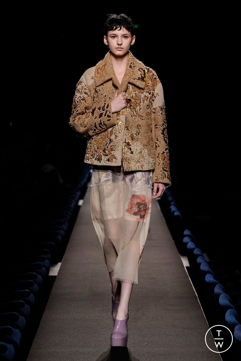Fashion Week Paris Fall/Winter 2023 look 56 from the Dries Van Noten collection womenswear