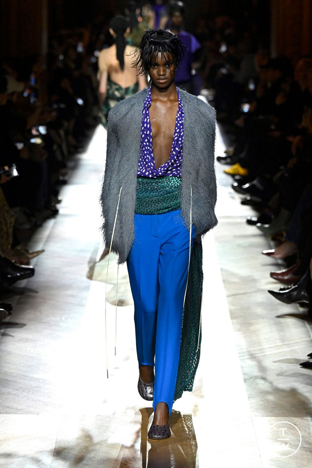 Fashion Week Paris Fall/Winter 2025 look 45 from the Dries Van Noten collection womenswear