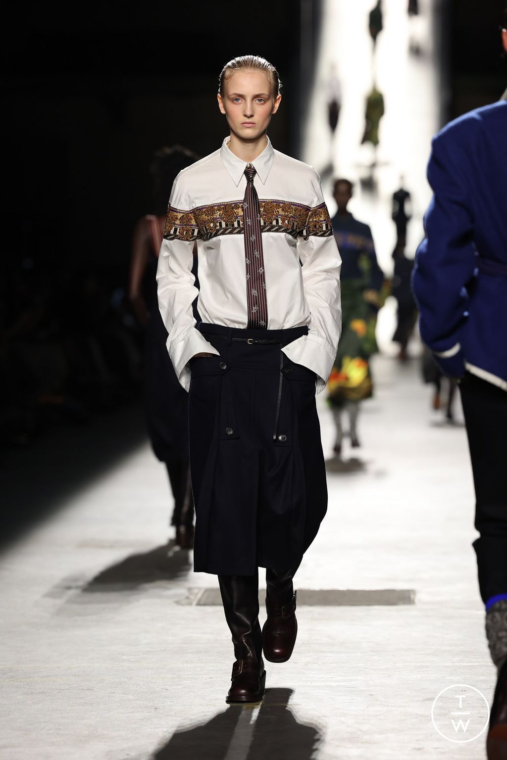 Fashion Week Paris Fall/Winter 2026 look 7 from the Dries Van Noten collection womenswear