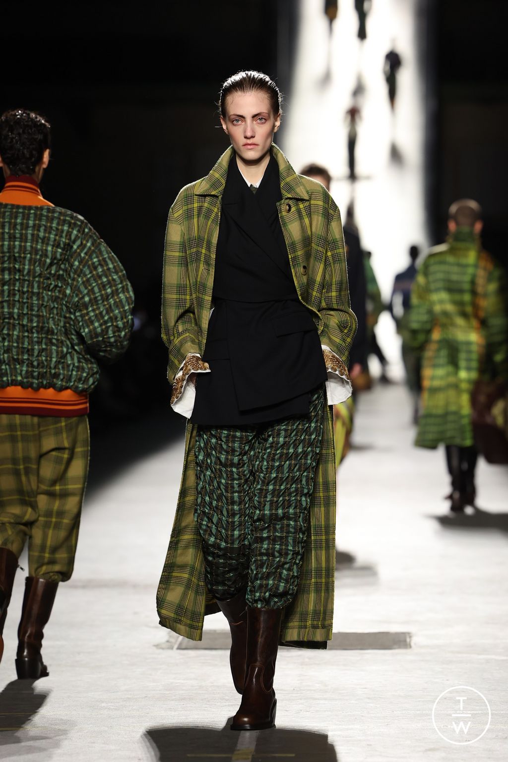 Fashion Week Paris Fall/Winter 2026 look 12 from the Dries Van Noten collection womenswear