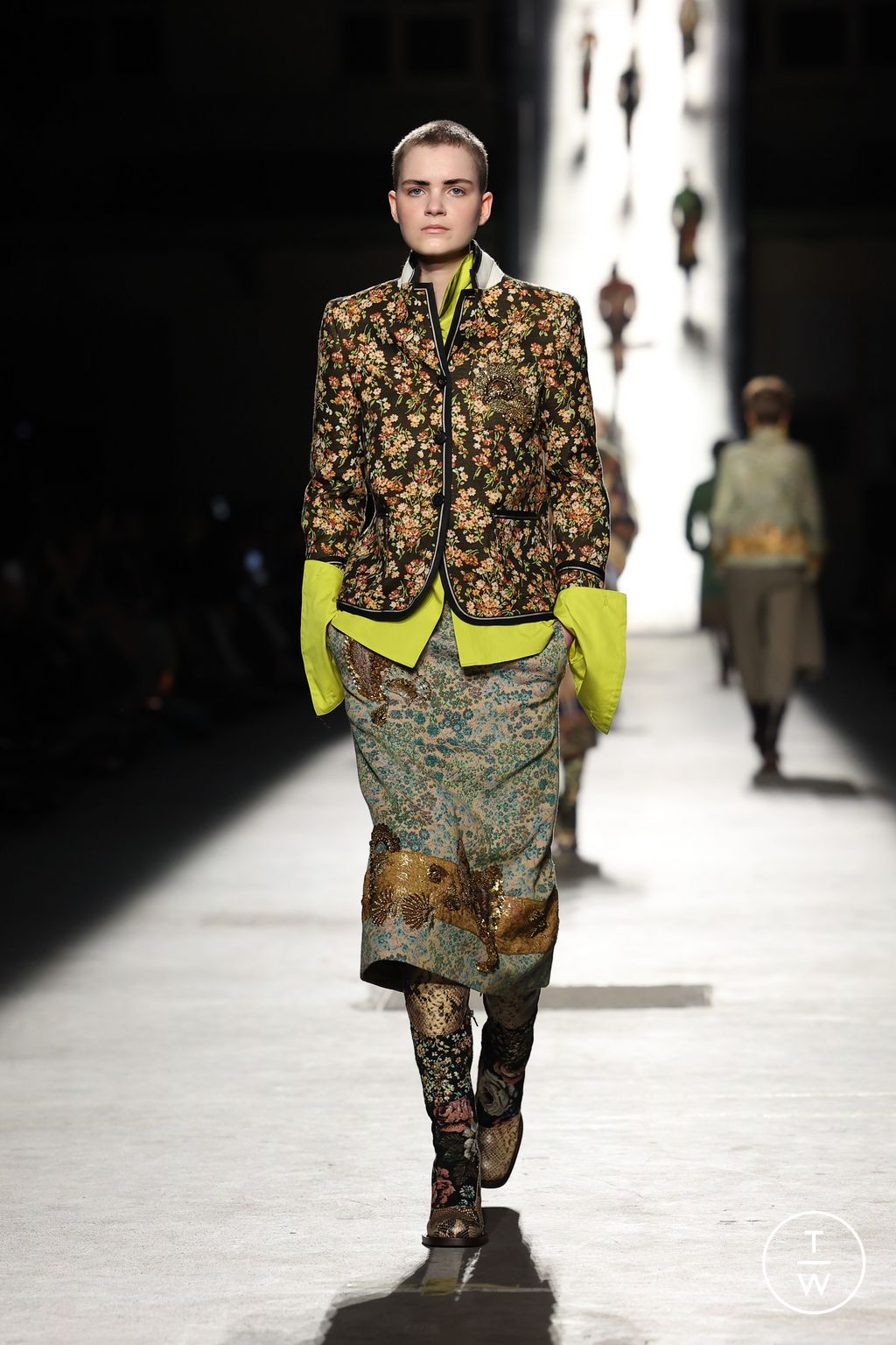 Fashion Week Paris Fall/Winter 2026 look 18 from the Dries Van Noten collection womenswear