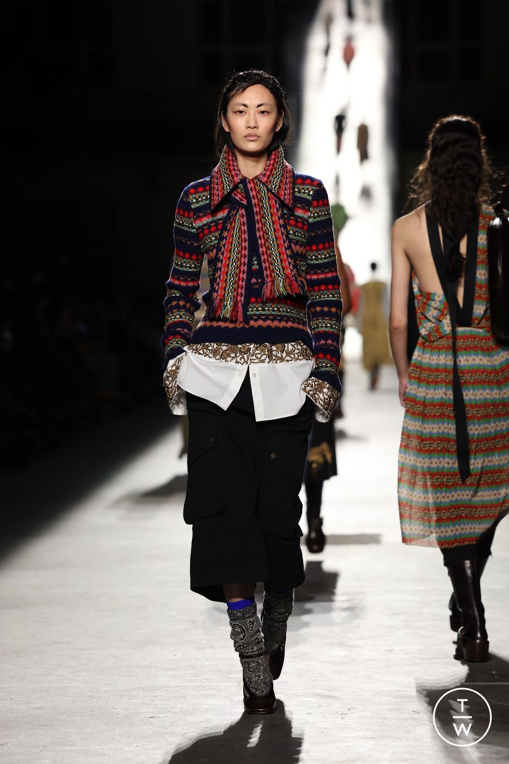 Fashion Week Paris Fall/Winter 2026 look 35 from the Dries Van Noten collection womenswear