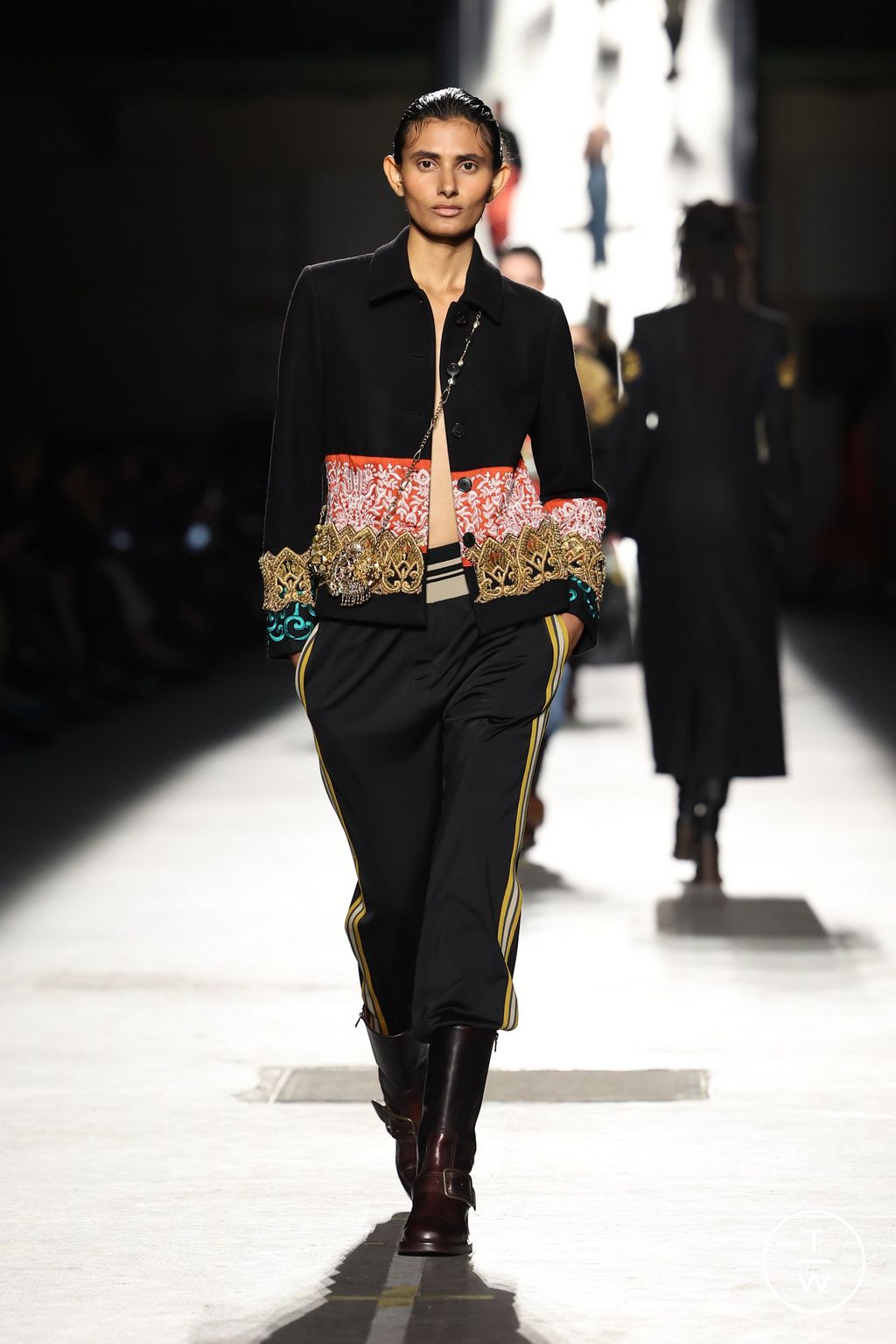 Fashion Week Paris Fall/Winter 2026 look 52 from the Dries Van Noten collection womenswear