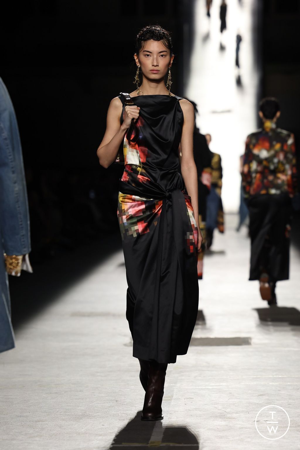 Fashion Week Paris Fall/Winter 2026 look 59 from the Dries Van Noten collection womenswear