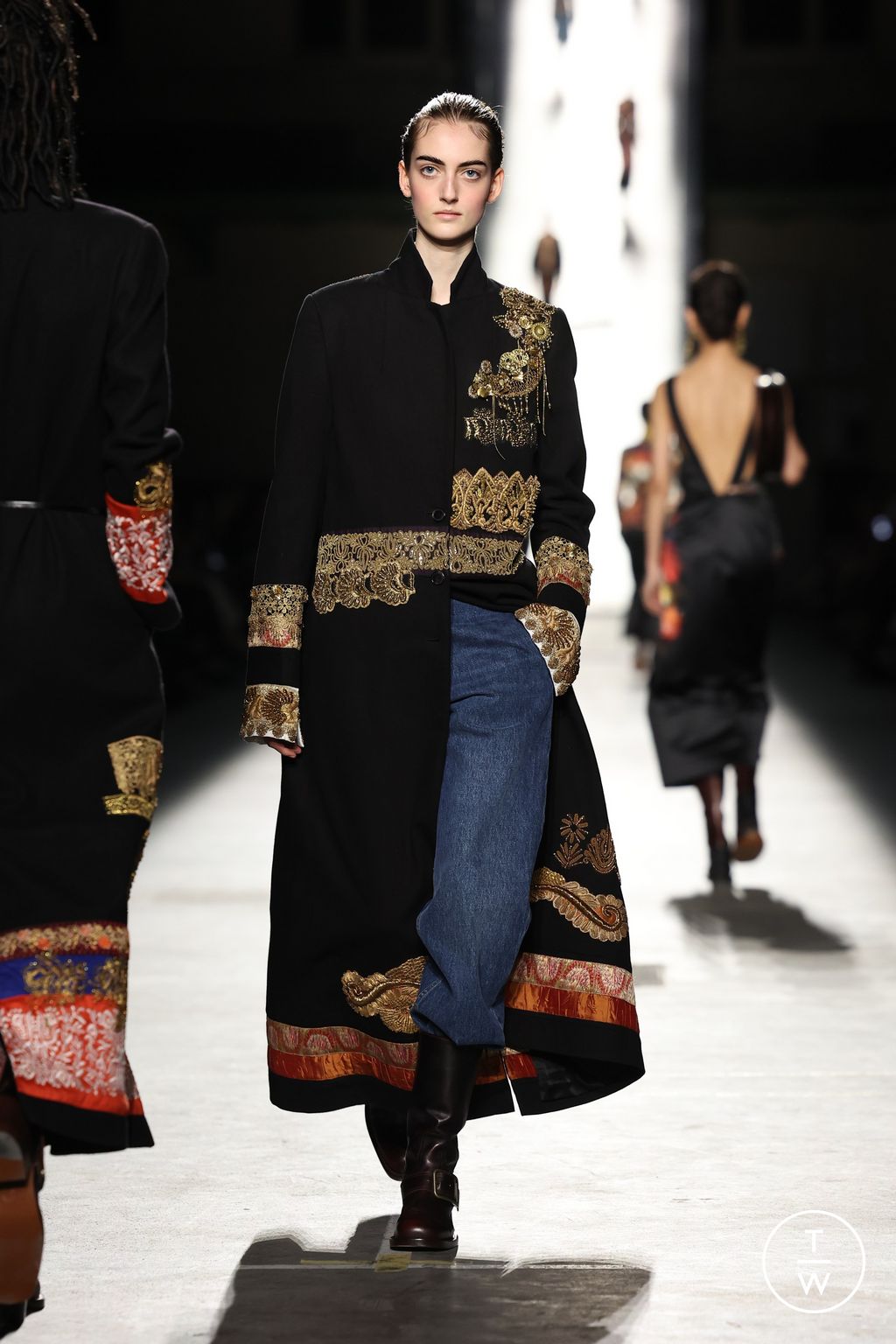Fashion Week Paris Fall/Winter 2026 look 61 from the Dries Van Noten collection womenswear