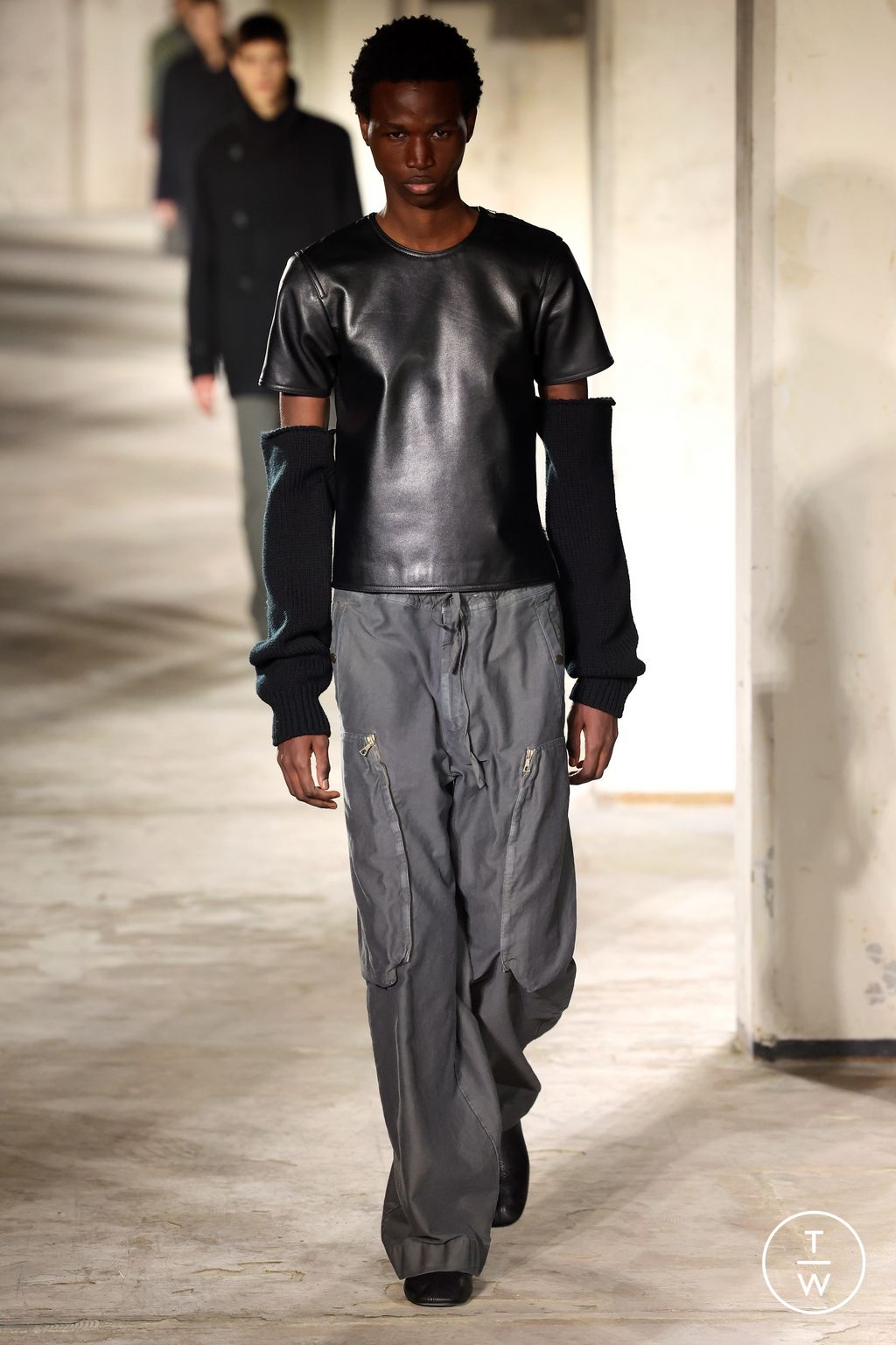 Fashion Week Paris Fall/Winter 2024 look 5 from the Dries Van Noten collection 男装