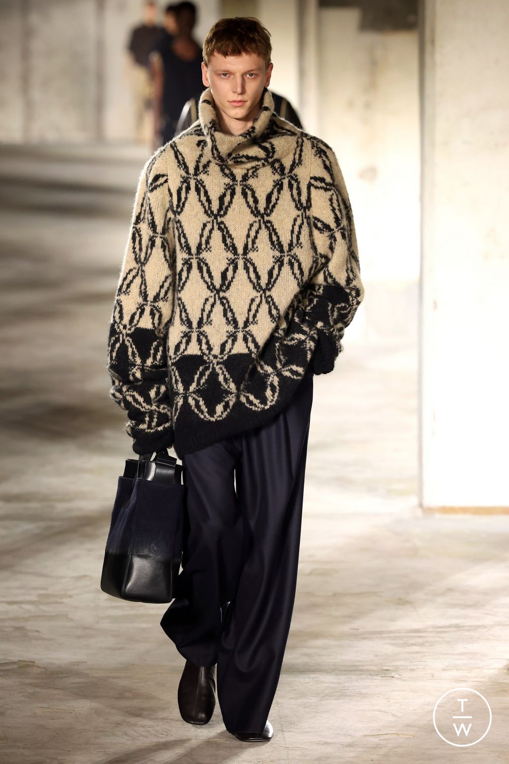 Fashion Week Paris Fall/Winter 2024 look 14 from the Dries Van Noten collection menswear