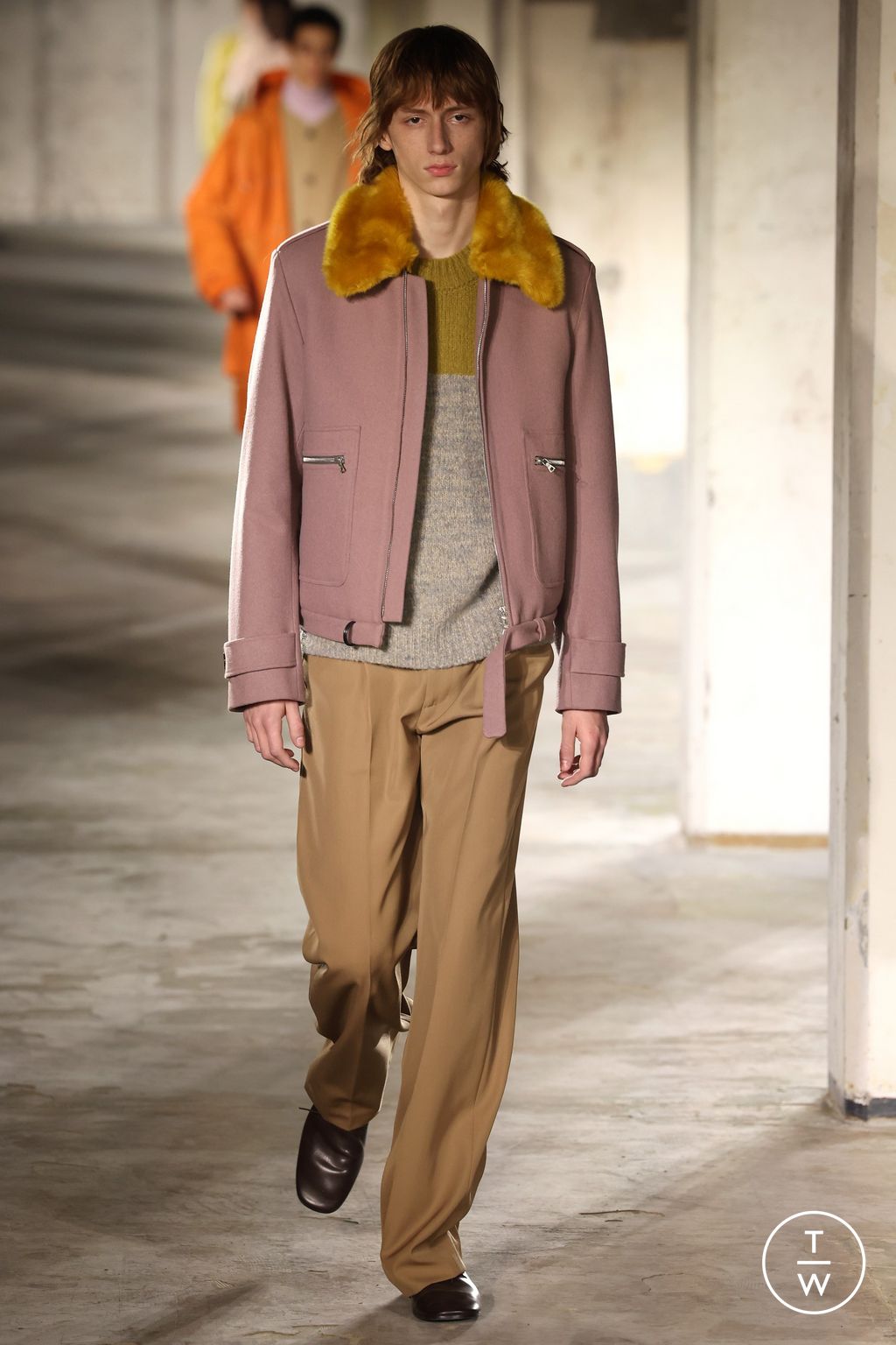 Fashion Week Paris Fall/Winter 2024 look 34 from the Dries Van Noten collection menswear