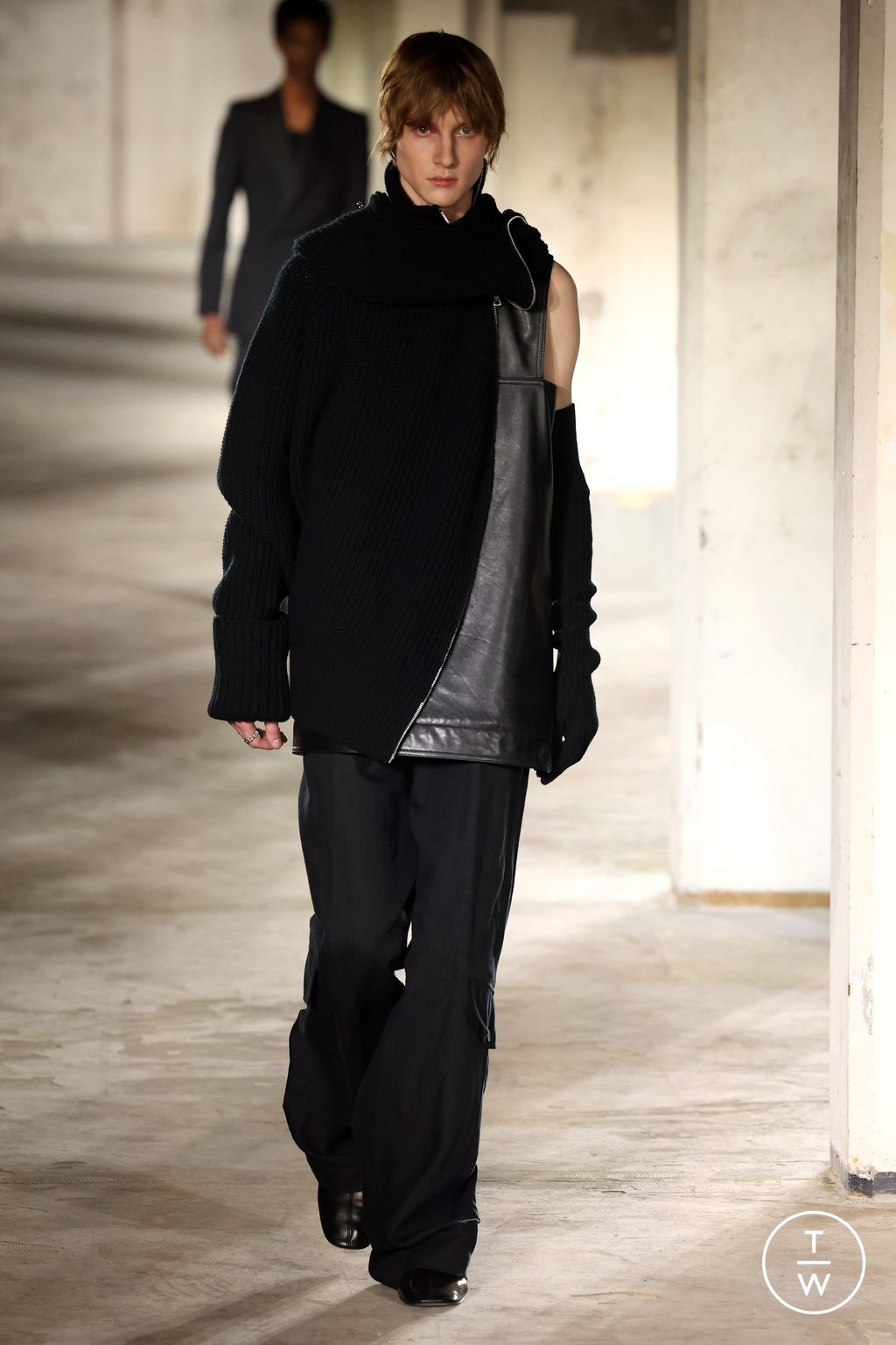 Fashion Week Paris Fall/Winter 2024 look 62 from the Dries Van Noten collection menswear