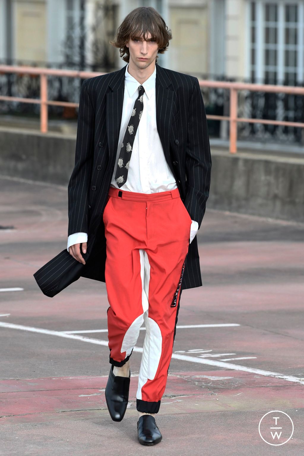 Fashion Week Paris Spring/Summer 2023 look 10 from the Dries Van Noten collection 男装