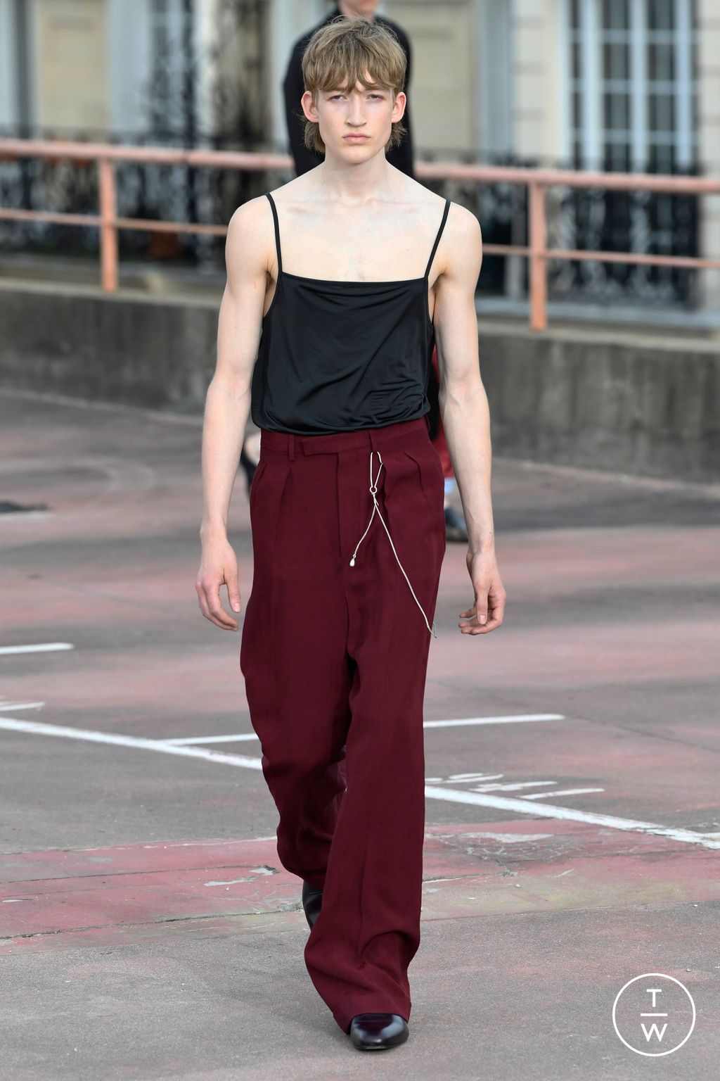Fashion Week Paris Spring/Summer 2023 look 29 from the Dries Van Noten collection 男装
