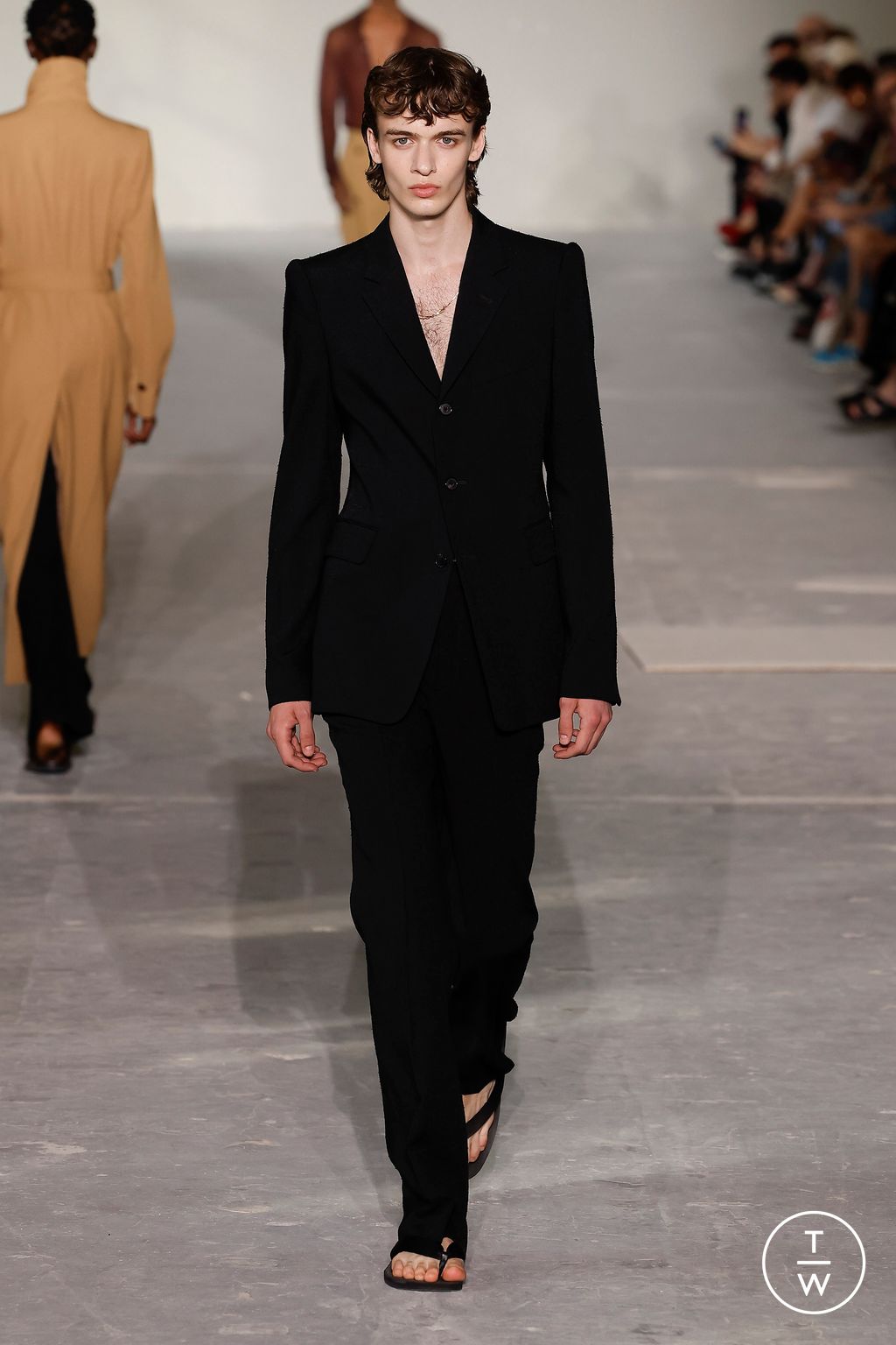 Fashion Week Paris Spring/Summer 2024 look 3 from the Dries Van Noten collection 男装