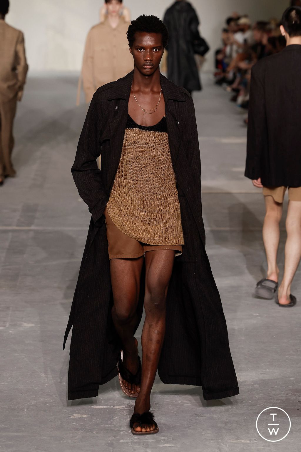 Fashion Week Paris Spring/Summer 2024 look 20 from the Dries Van Noten collection 男装