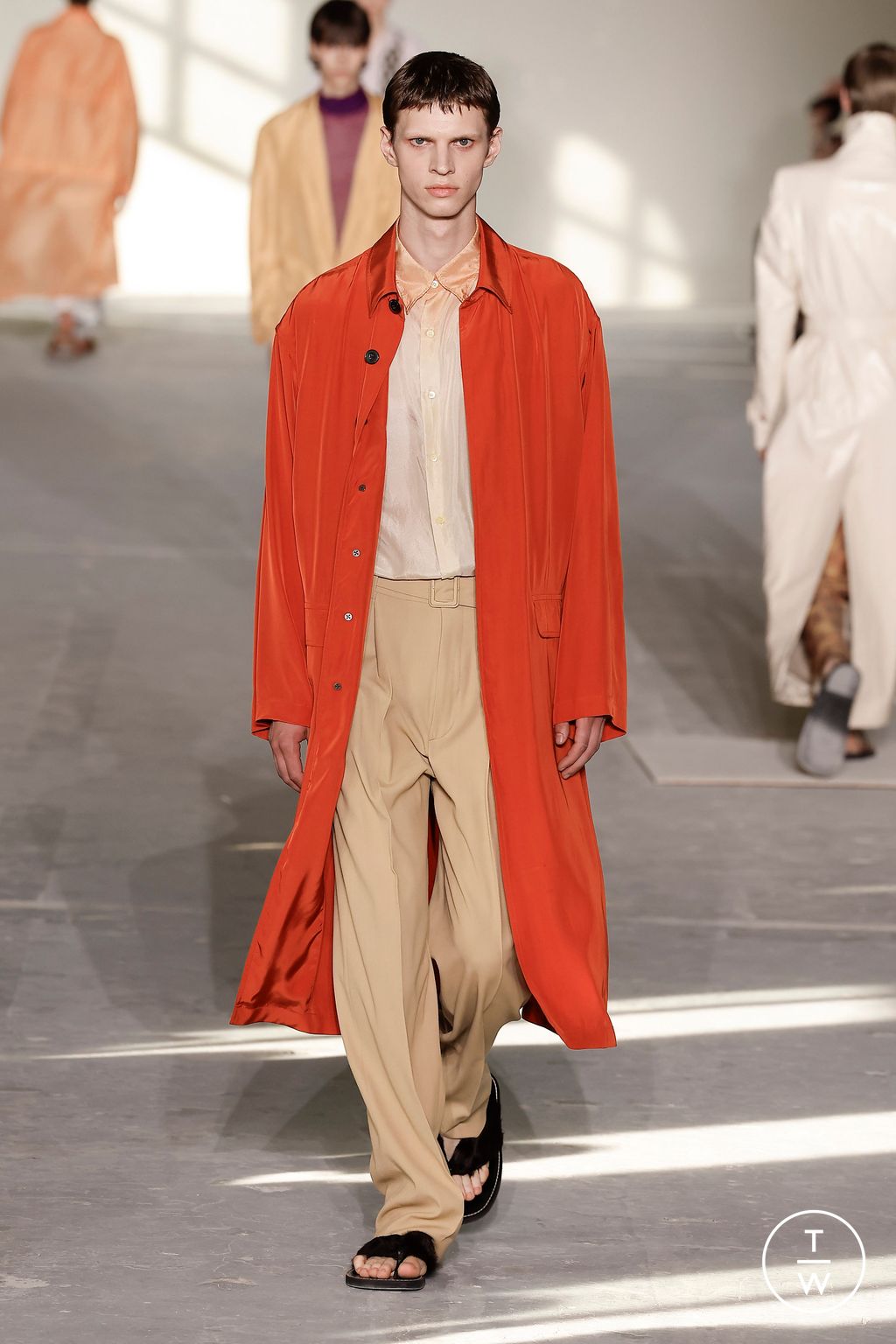 Fashion Week Paris Spring/Summer 2024 look 35 de la collection Dries Van Noten menswear