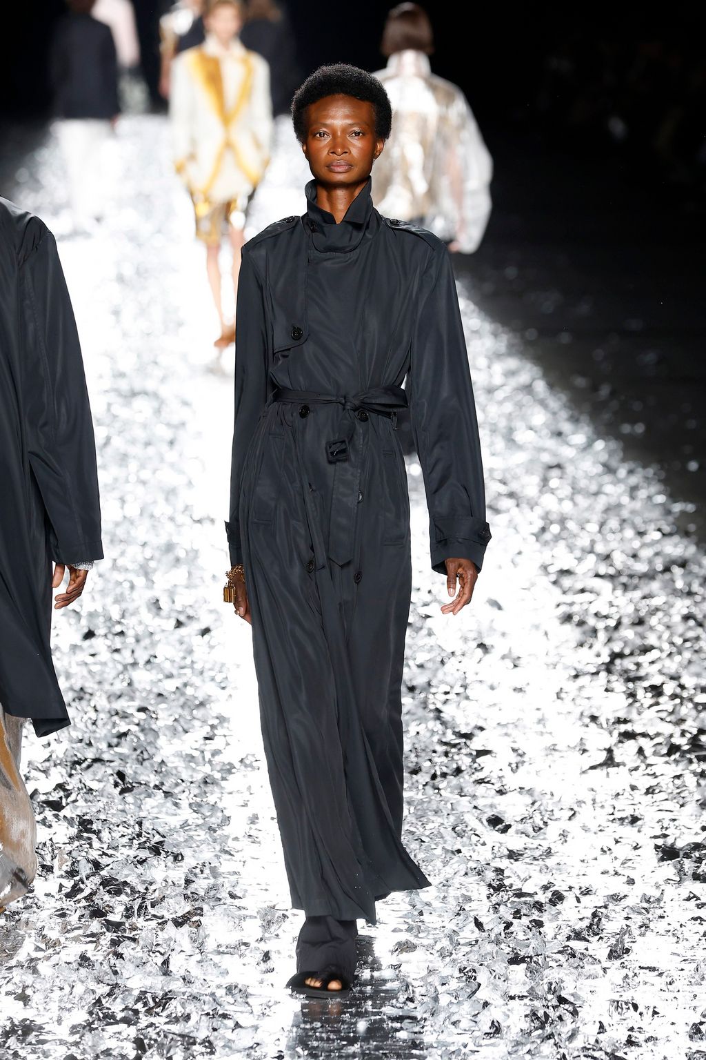 Fashion Week Paris Spring-Summer 2025 look 62 from the Dries Van Noten collection menswear