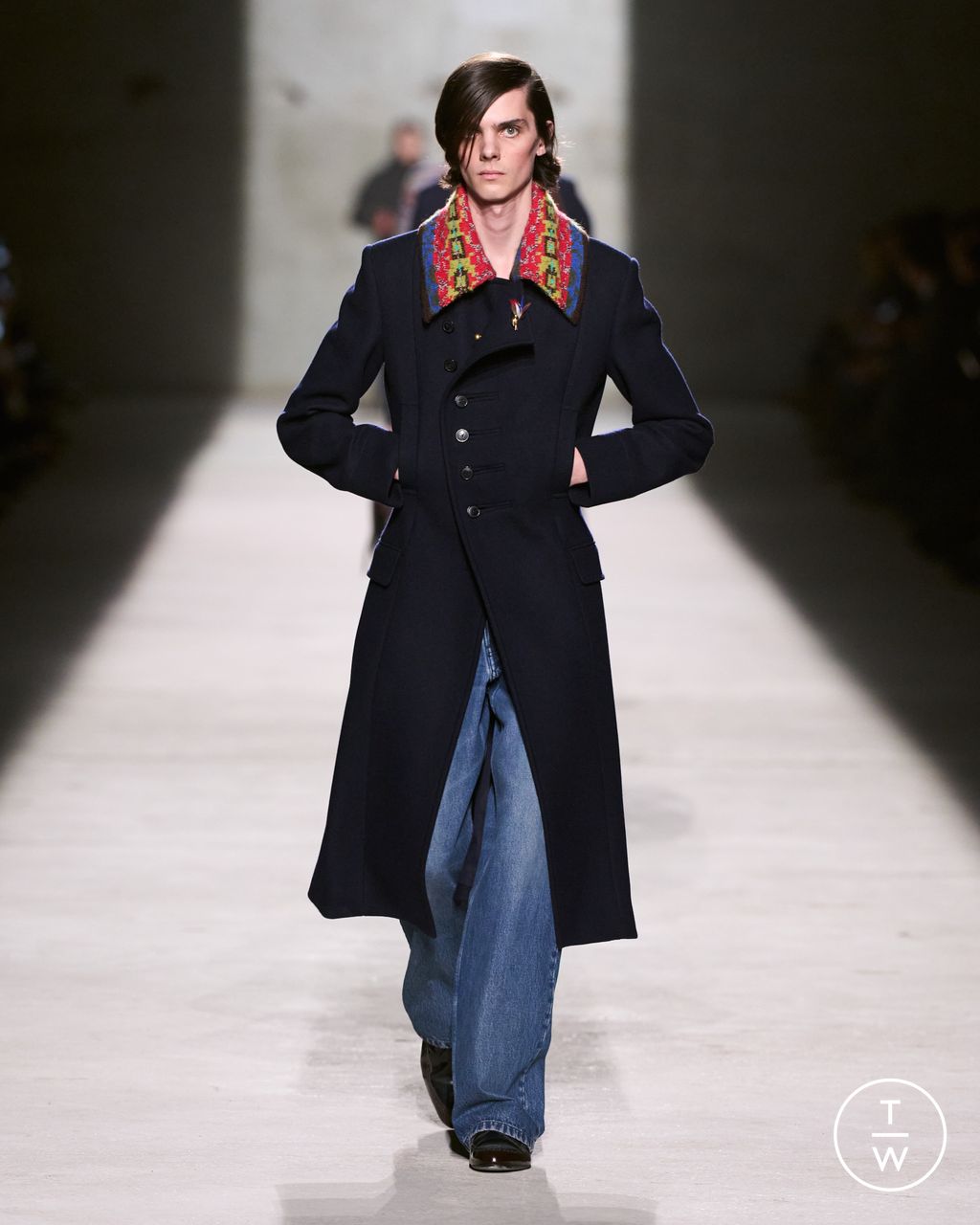 Fashion Week Paris Fall/Winter 2026 look 1 from the Dries Van Noten collection menswear