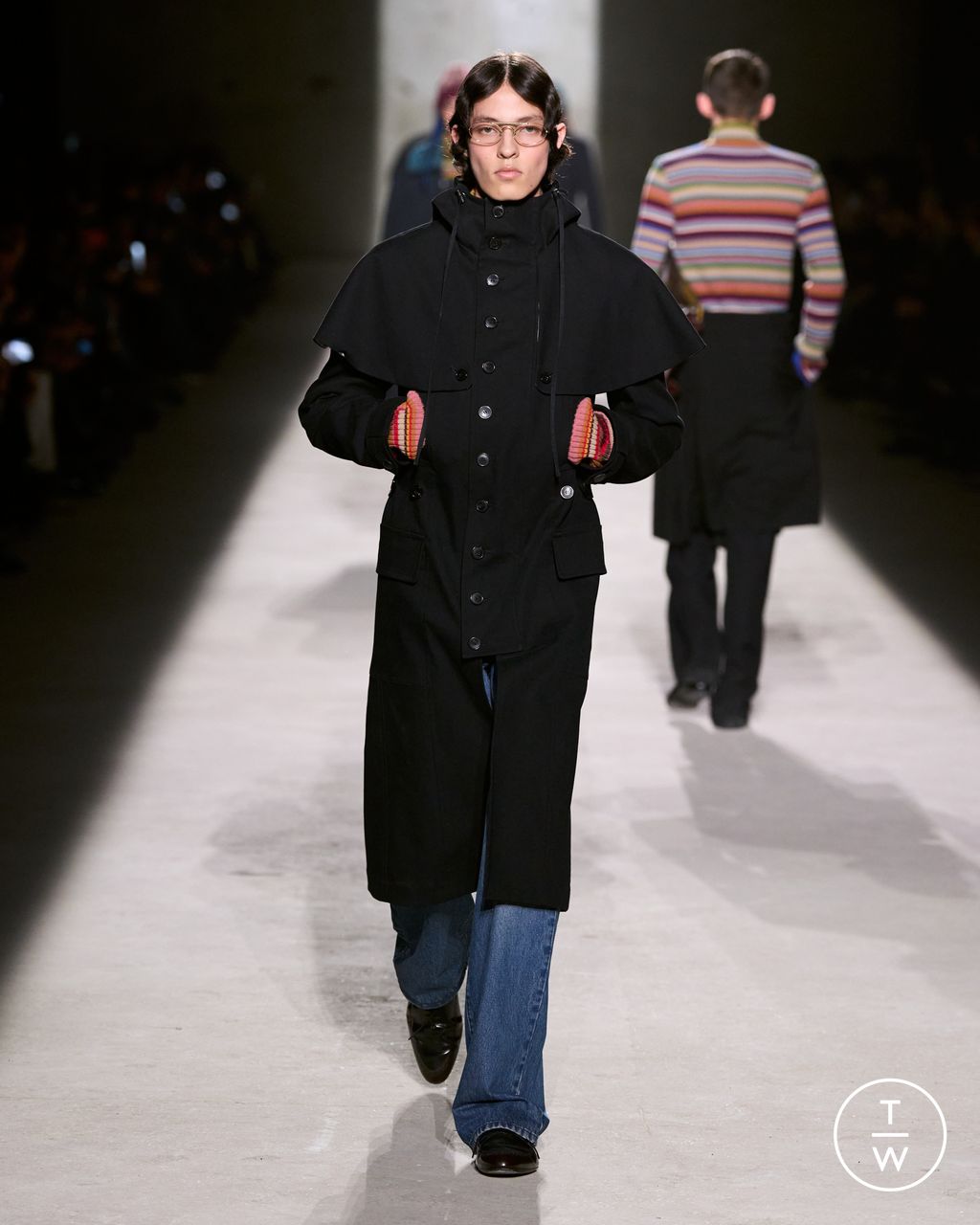 Fashion Week Paris Fall/Winter 2026 look 4 from the Dries Van Noten collection menswear