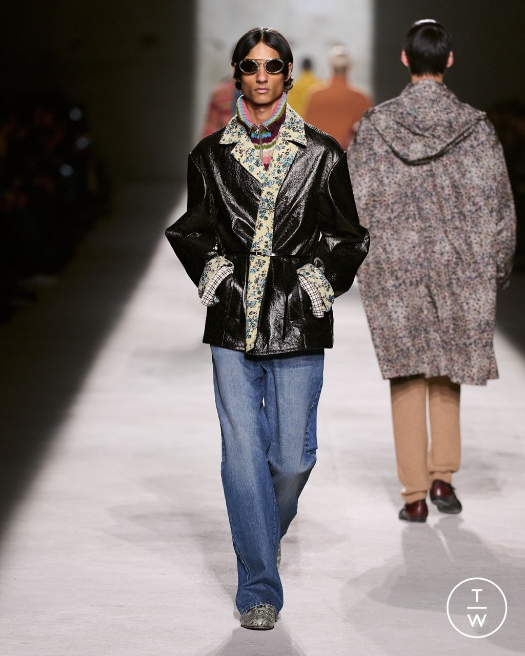 Fashion Week Paris Fall/Winter 2026 look 28 from the Dries Van Noten collection 男装