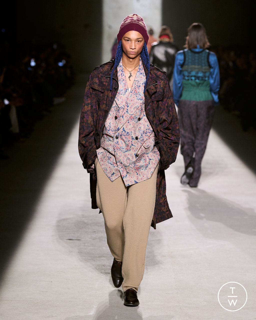 Fashion Week Paris Fall/Winter 2026 look 32 from the Dries Van Noten collection 男装