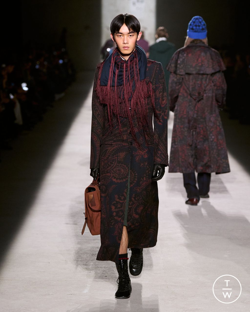 Fashion Week Paris Fall/Winter 2026 look 36 from the Dries Van Noten collection 男装