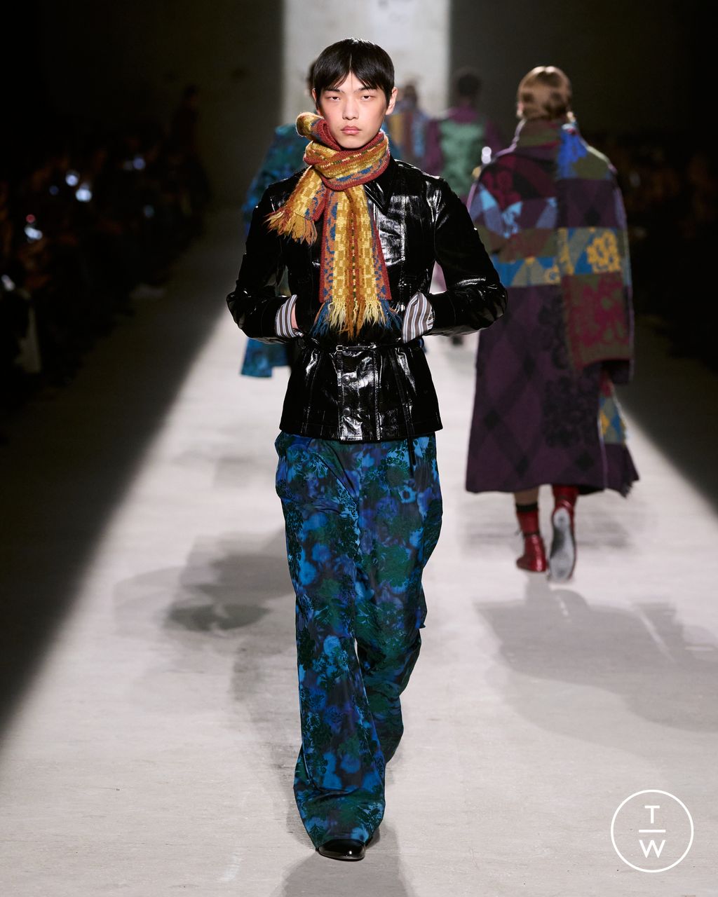 Fashion Week Paris Fall/Winter 2026 look 40 from the Dries Van Noten collection 男装