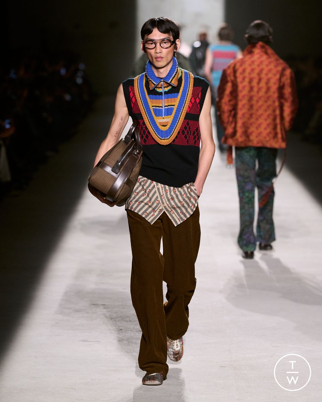 Fashion Week Paris Fall/Winter 2026 look 45 from the Dries Van Noten collection menswear