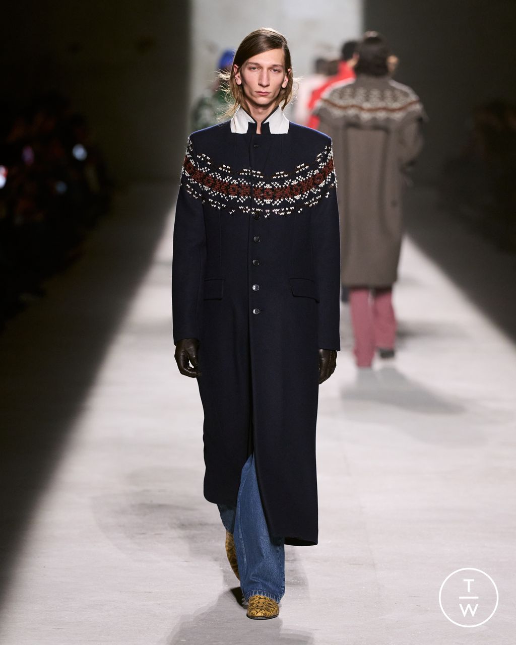 Fashion Week Paris Fall/Winter 2026 look 54 from the Dries Van Noten collection menswear