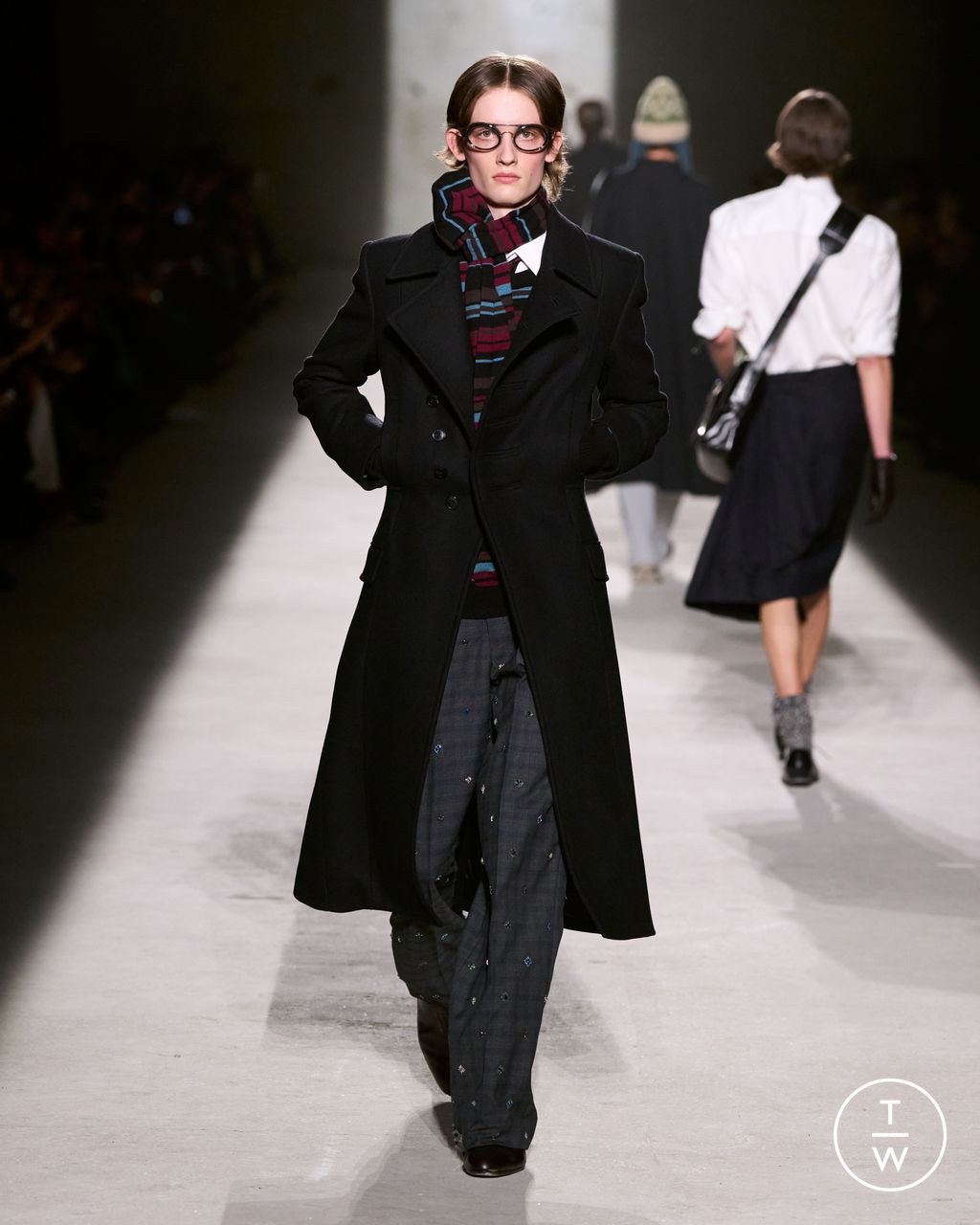 Fashion Week Paris Fall/Winter 2026 look 66 from the Dries Van Noten collection menswear