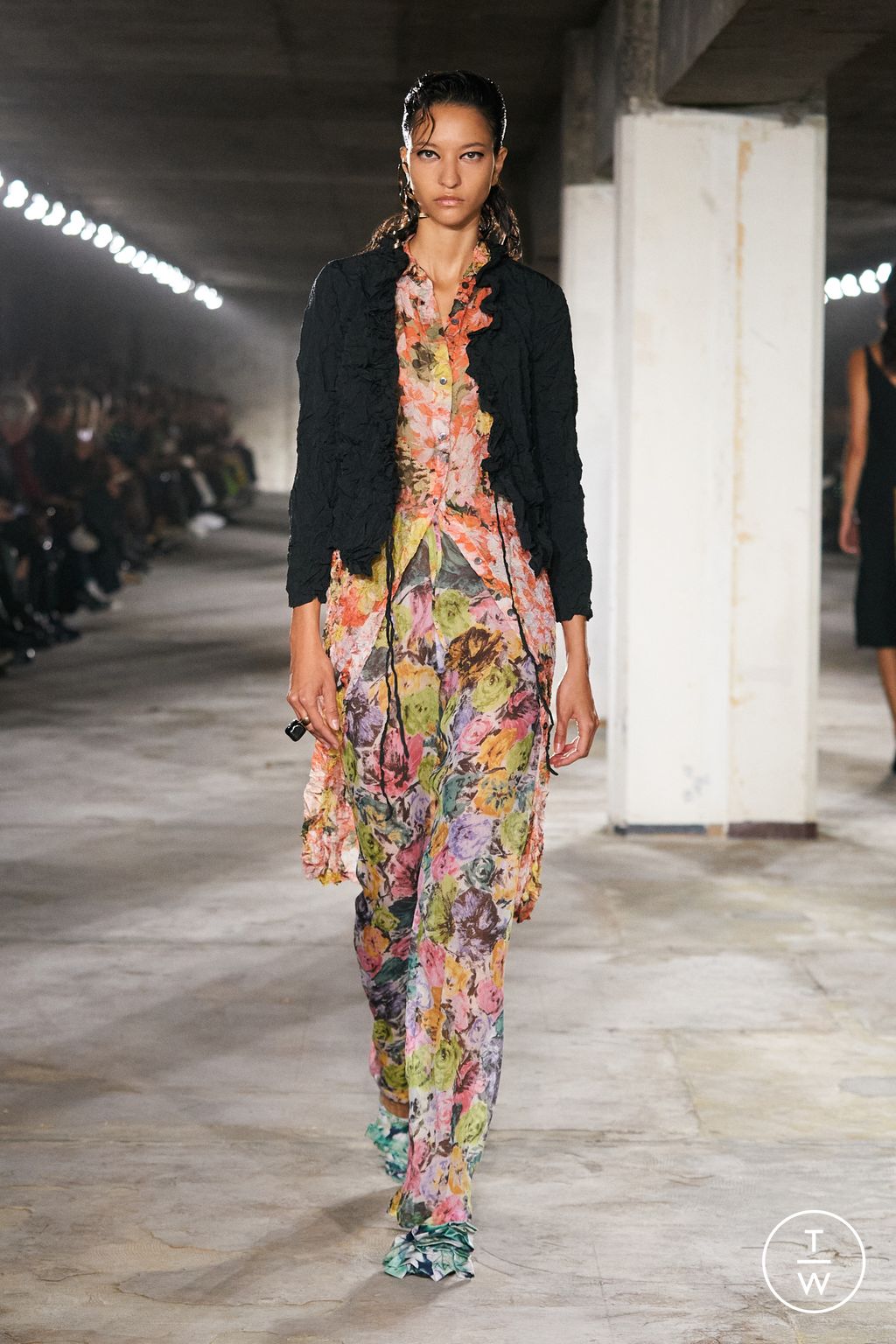 Fashion Week Paris Spring/Summer 2023 look 60 from the Dries Van Noten collection 女装
