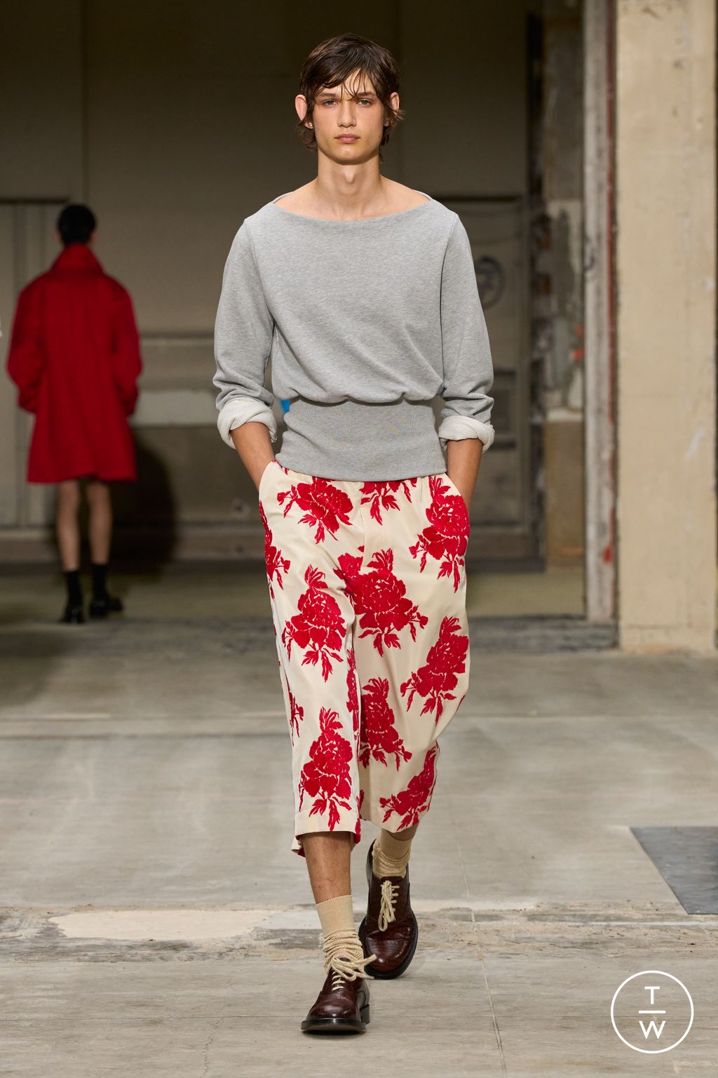 Fashion Week Paris Spring/Summer 2026 look 11 from the Dries Van Noten collection menswear