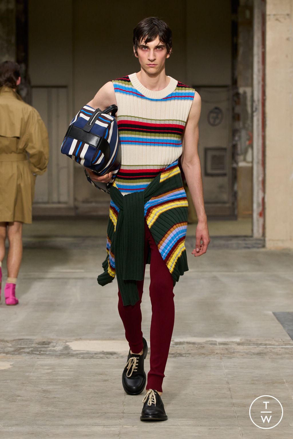 Fashion Week Paris Spring/Summer 2026 look 20 from the Dries Van Noten collection 男装