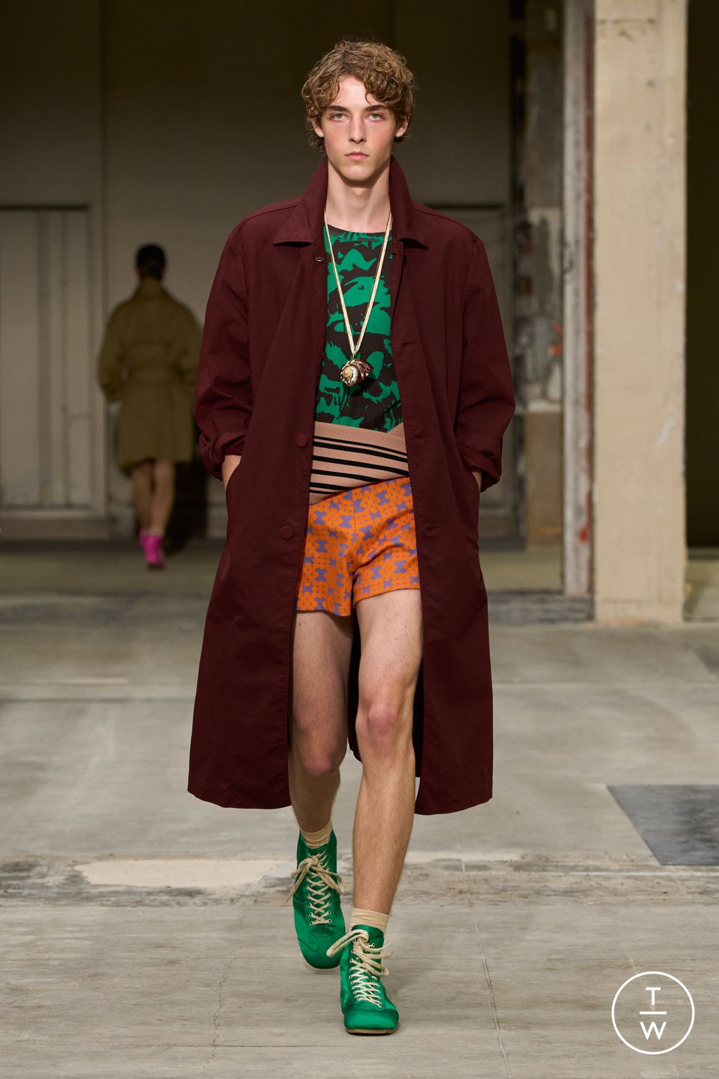 Fashion Week Paris Spring/Summer 2026 look 21 de la collection Dries Van Noten menswear