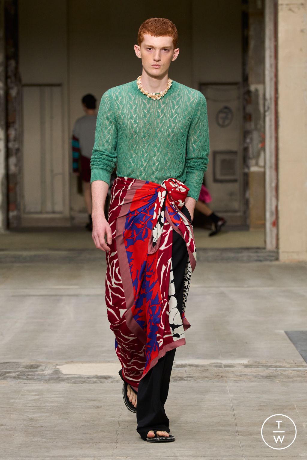 Fashion Week Paris Spring/Summer 2026 look 41 from the Dries Van Noten collection 男装