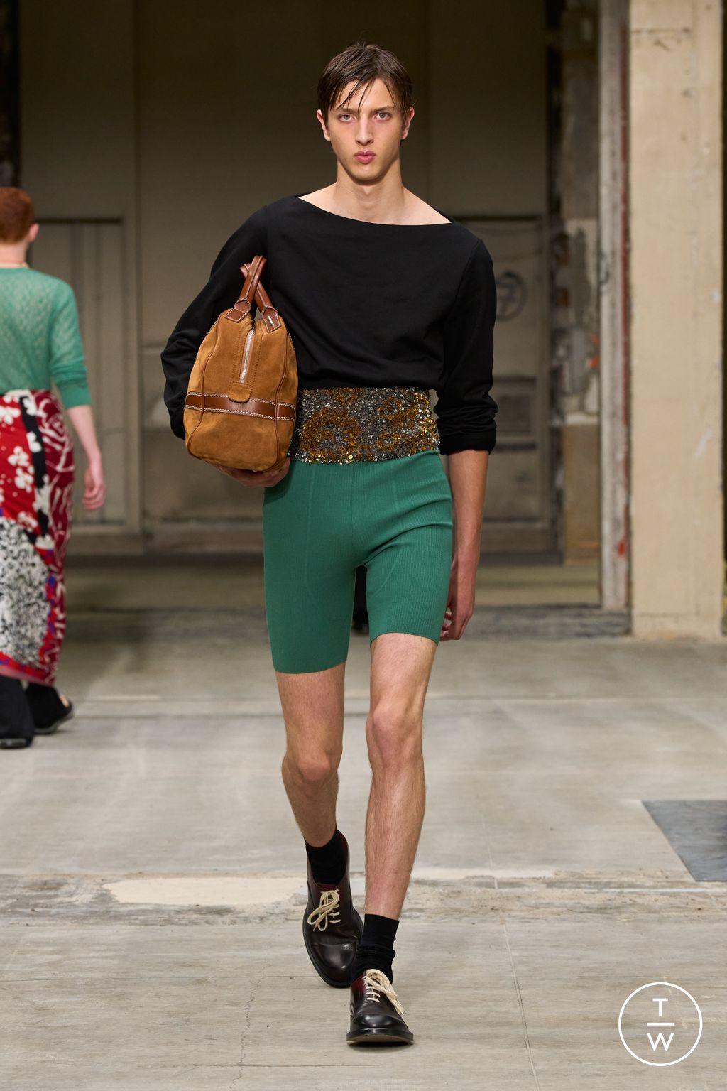Fashion Week Paris Spring/Summer 2026 look 48 from the Dries Van Noten collection menswear