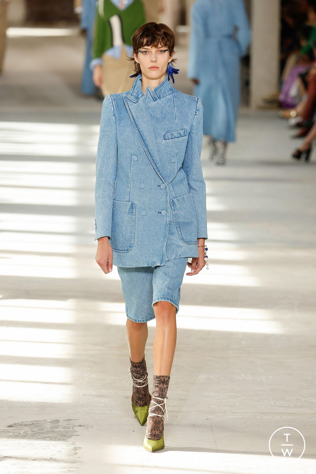 Fashion Week Paris Spring/Summer 2024 look 8 from the Dries Van Noten collection 女装