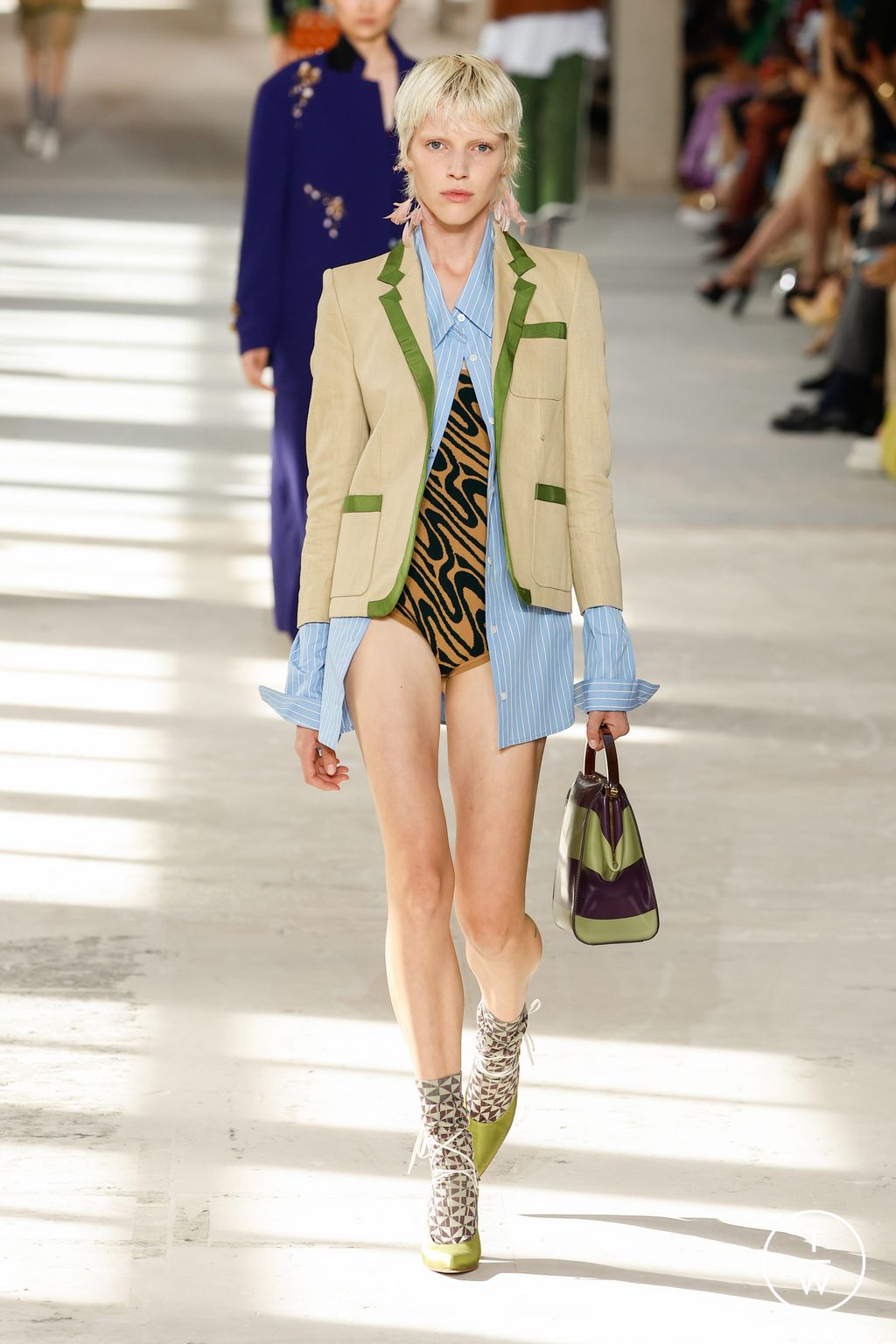 Fashion Week Paris Spring/Summer 2024 look 38 from the Dries Van Noten collection 女装