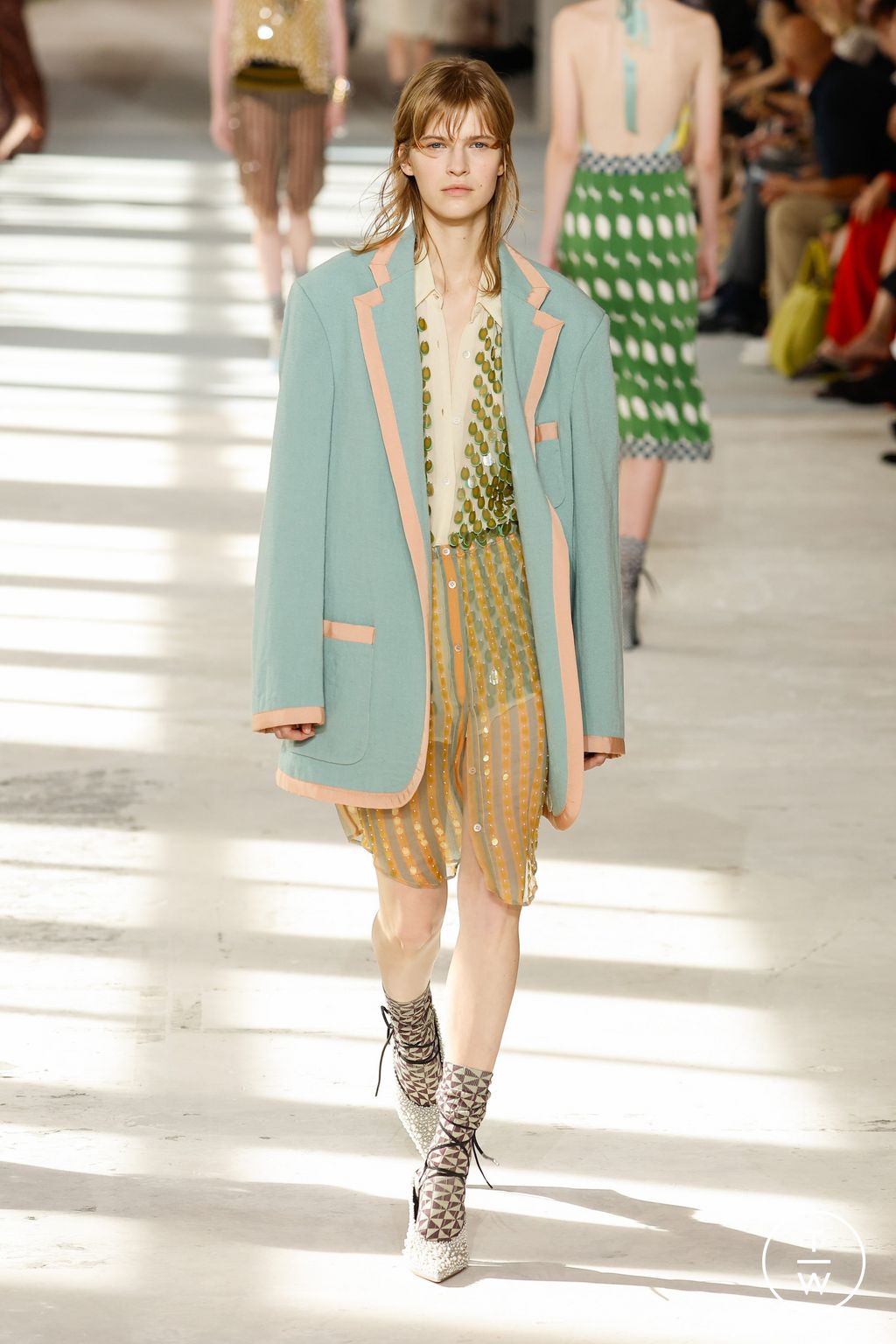 Fashion Week Paris Spring/Summer 2024 look 50 from the Dries Van Noten collection 女装