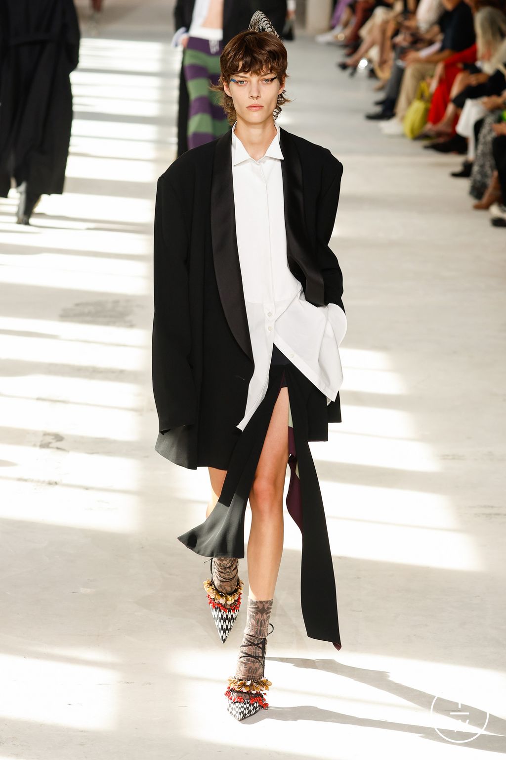Fashion Week Paris Spring/Summer 2024 look 64 from the Dries Van Noten collection 女装